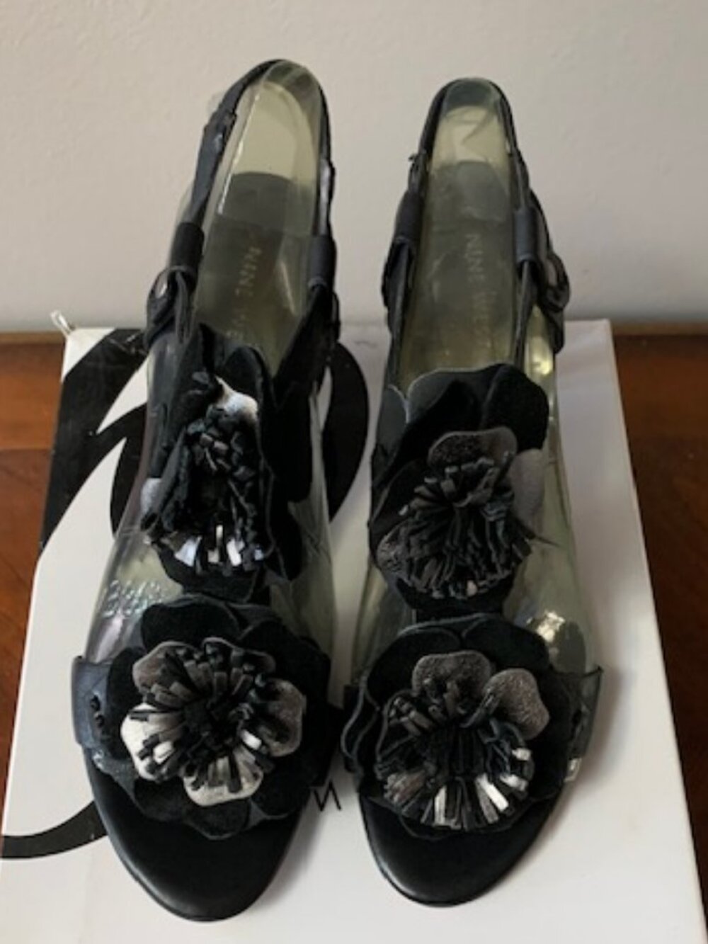 NIB Nine West slingbacks